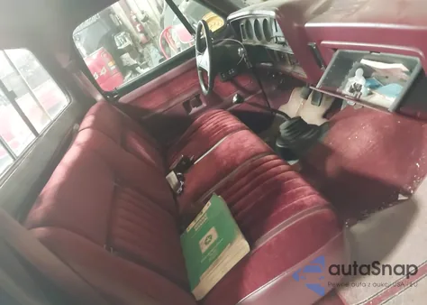 1989 Dodge D-Series D150 из США, поврежденный, VIN 1B7HE16YXKS202438